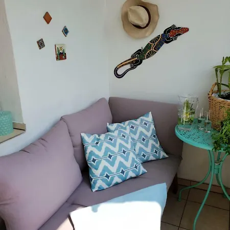 Apartment Stylisch-gemuetliche 70qm Im Zentralen D-derendorf