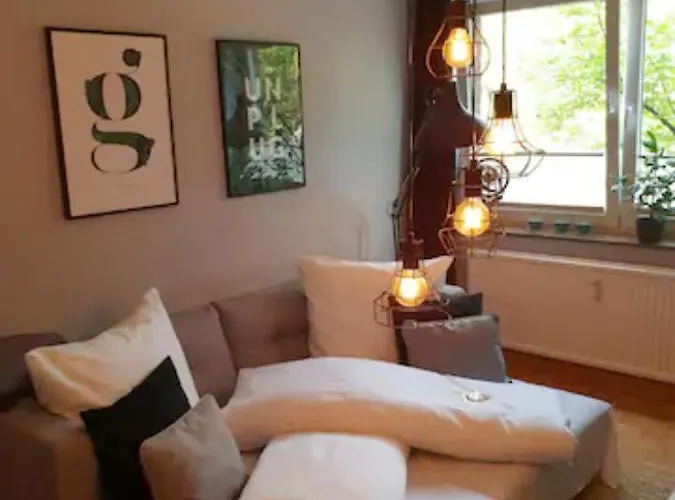 Apartment Stylisch-gemütliche 70qm Im Zentralen D-derendorf *